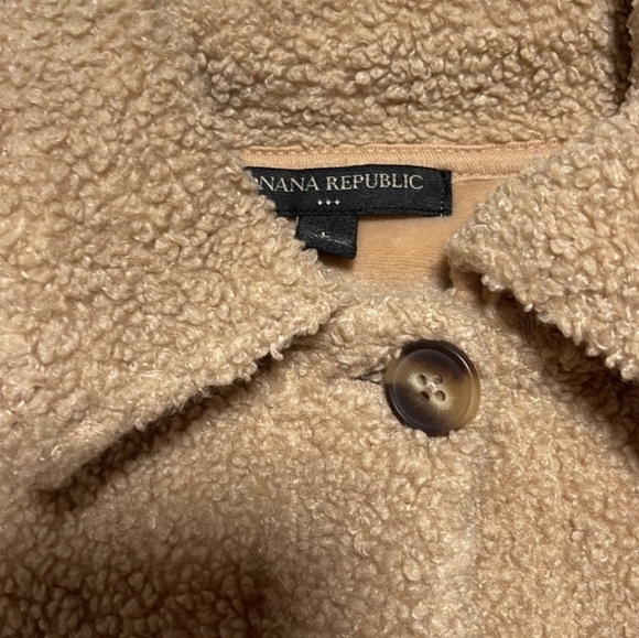 Banana republic - Picture 2 of 3